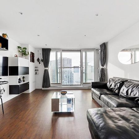 Two Bedroom Apartment - London Excel Stays Bagian luar foto