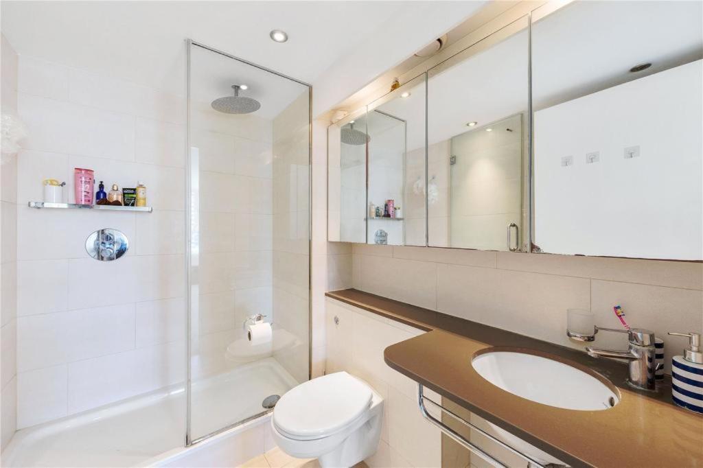 Two Bedroom Apartment - London Excel Stays Bagian luar foto