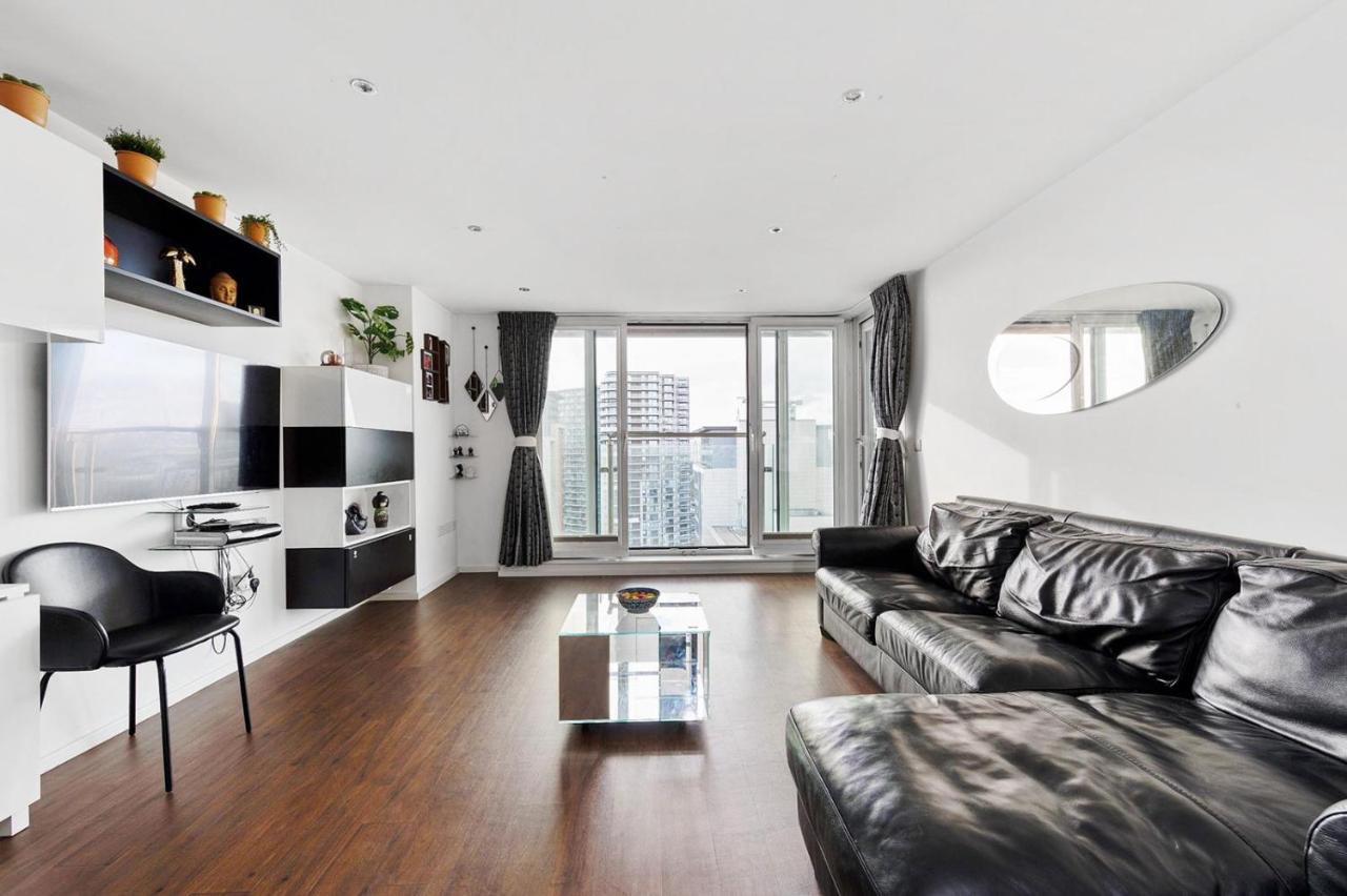 Two Bedroom Apartment - London Excel Stays Bagian luar foto
