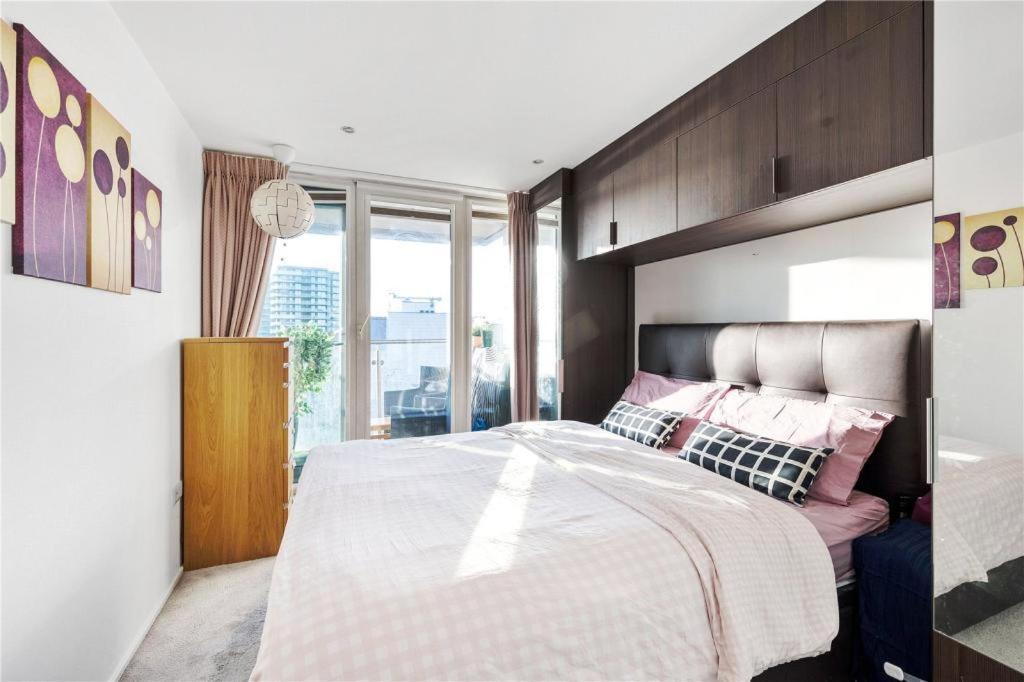 Two Bedroom Apartment - London Excel Stays Bagian luar foto